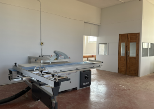 جمعية المشروع الإنشائي العربي تستلم معدات وماكينات لورشة النجارة بدعم من الوكالة التركية للتعاون والتنسيق (تيكا)